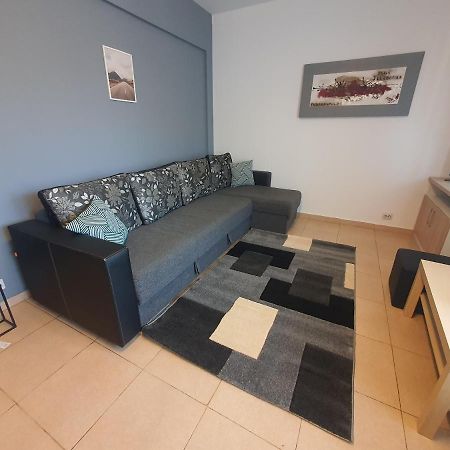 Villa Accommodation Бухарест Экстерьер фото