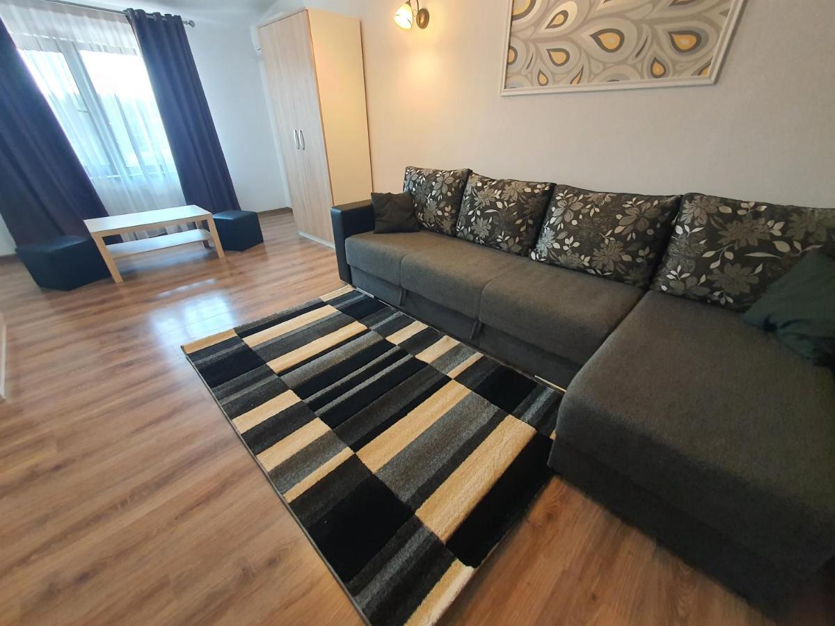 Villa Accommodation Бухарест Экстерьер фото