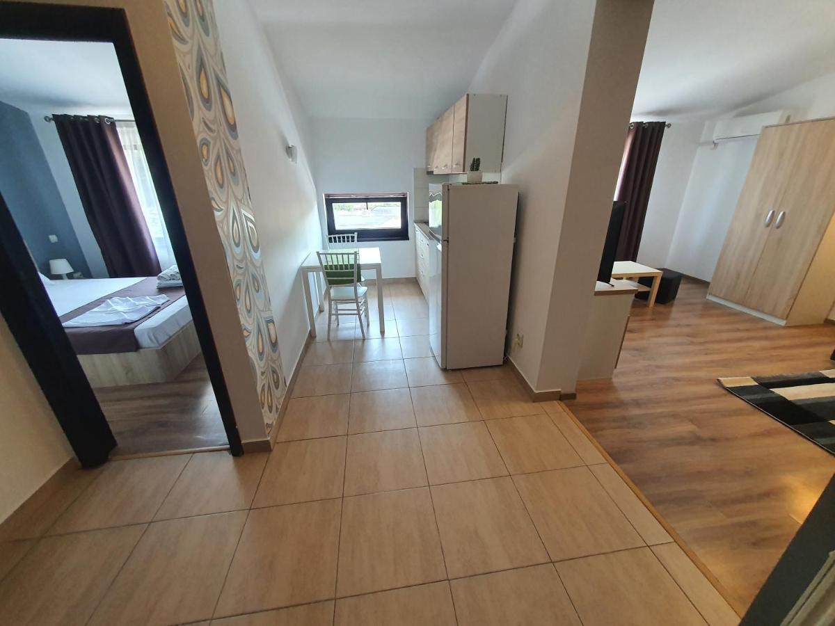 Villa Accommodation Бухарест Экстерьер фото