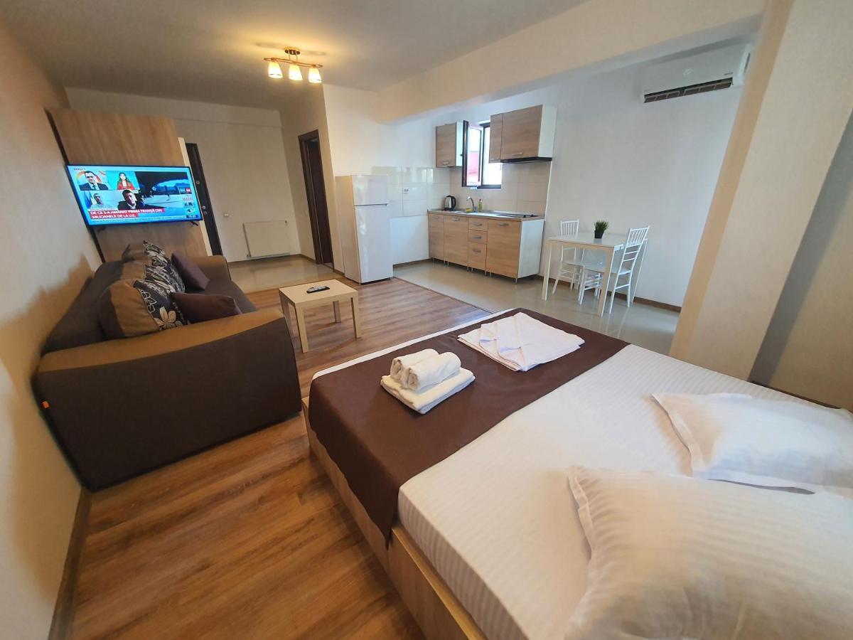 Villa Accommodation Бухарест Экстерьер фото