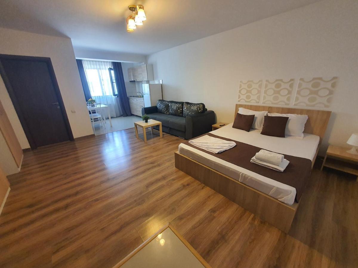 Villa Accommodation Бухарест Экстерьер фото