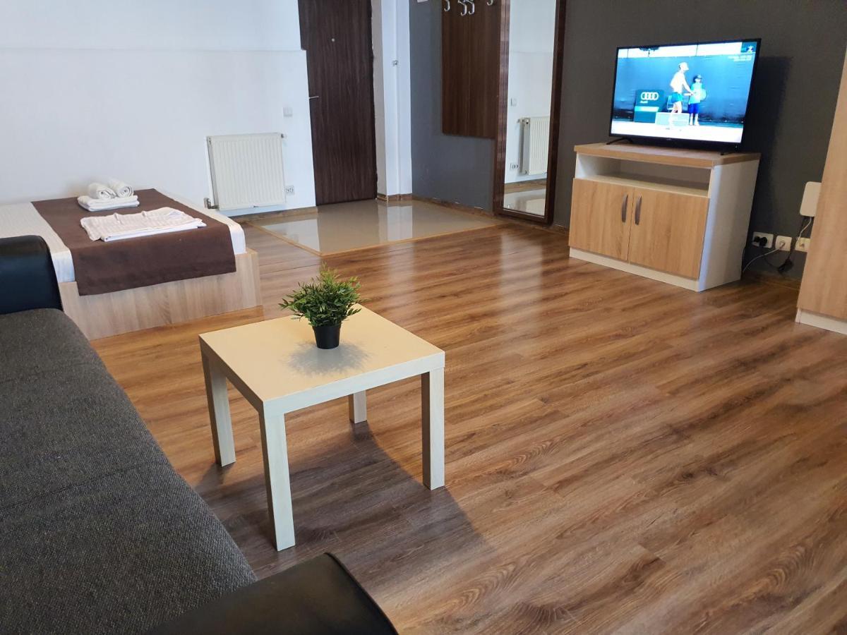 Villa Accommodation Бухарест Экстерьер фото