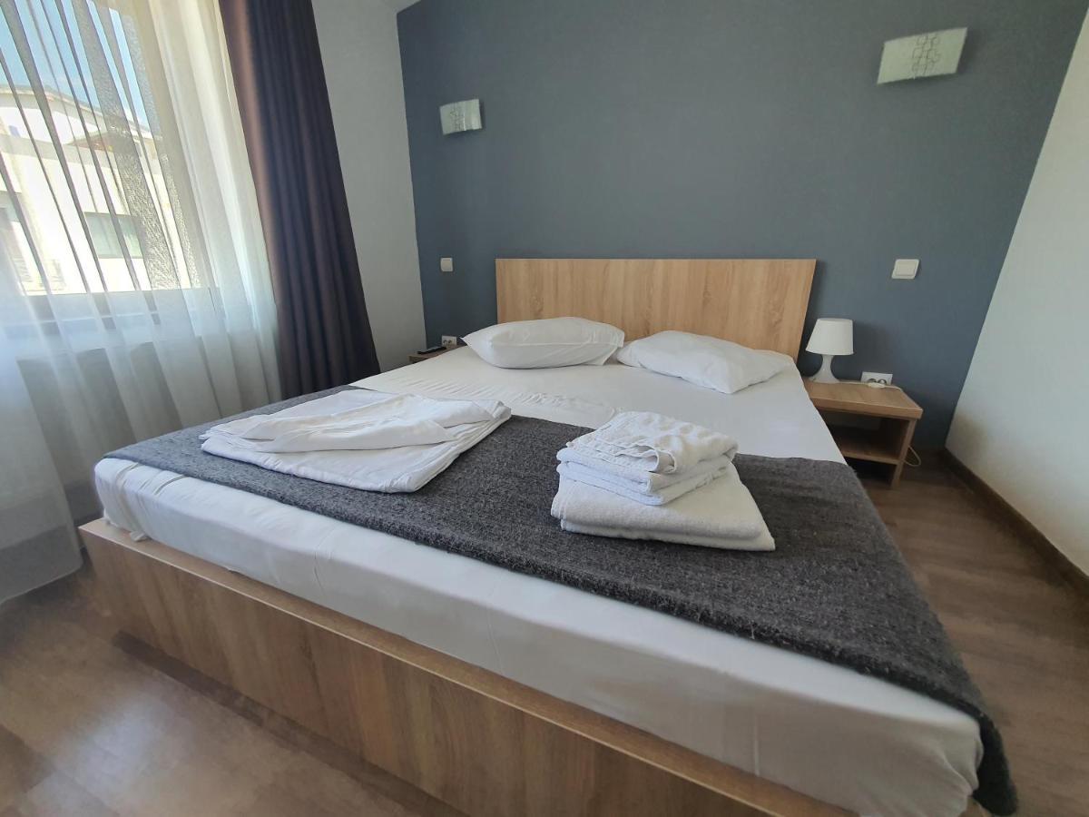 Villa Accommodation Бухарест Экстерьер фото