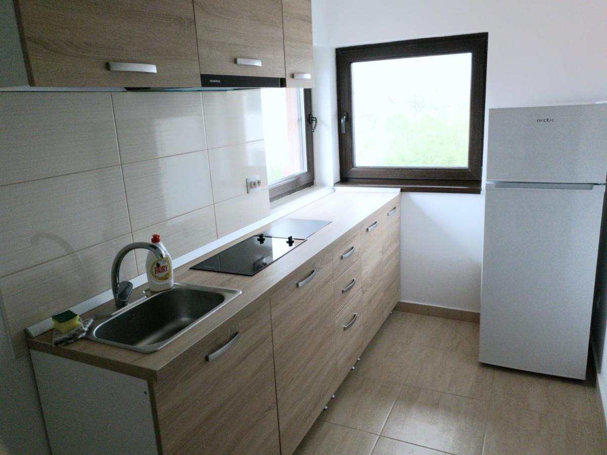 Villa Accommodation Бухарест Экстерьер фото