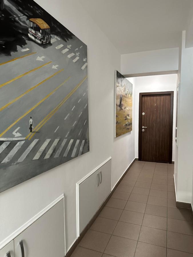 Villa Accommodation Бухарест Экстерьер фото